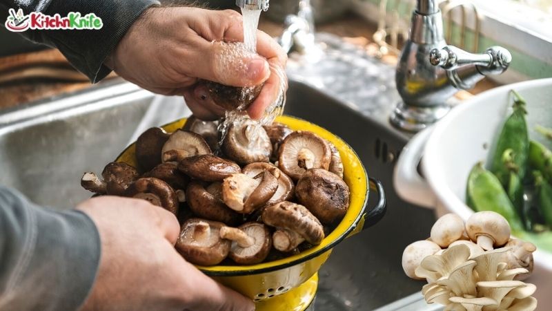 How to Clean Mushrooms