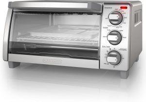 BLACK+DECKER TO1760SS 4-Slice Toaster Oven with EvenToast Technology