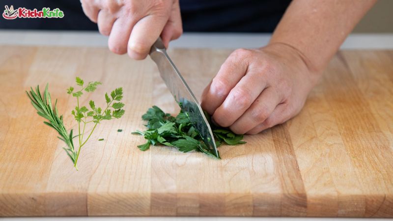 How to Cut Herbs