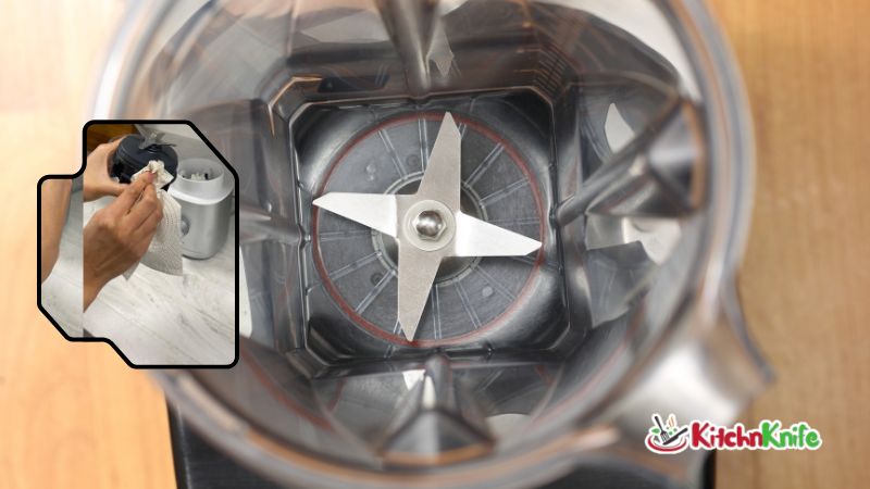 How to Clean Blender Blades Safely