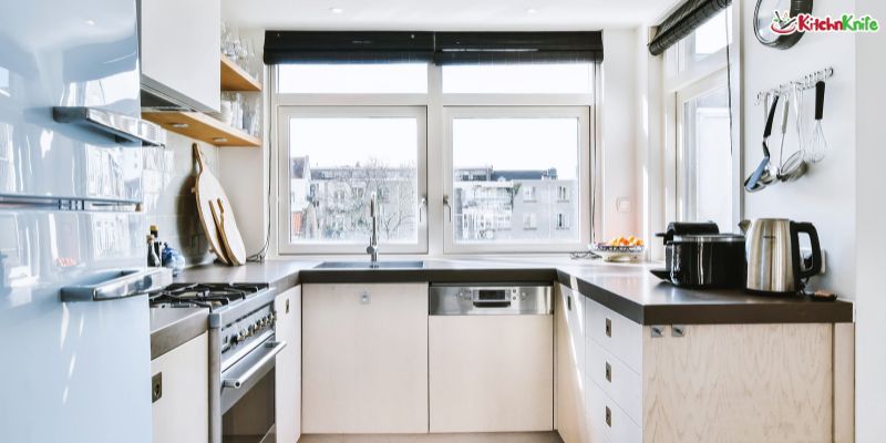 How to Organize and Clean a Small Kitchen